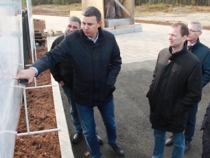Сергей Карасёв инспектирует объекты благоустройства в Пуровском районе