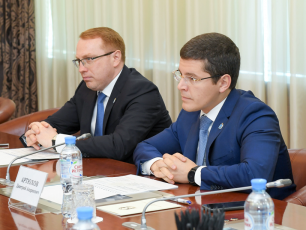 В Салехарде обсудили работу Уральского банка Сбербанка в ЯНАО