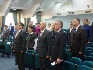 Пуровские депутаты объявили конкурс на должность главы района
