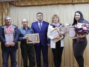 Активным жителям МО Пуровское вручили премию «Неравнодушный гражданин» 