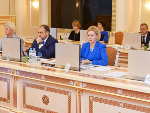 На заседании правительства Ямала обсудили актуальные вопросы